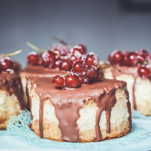 Pastelito de Chocolate y Frutos Rojos