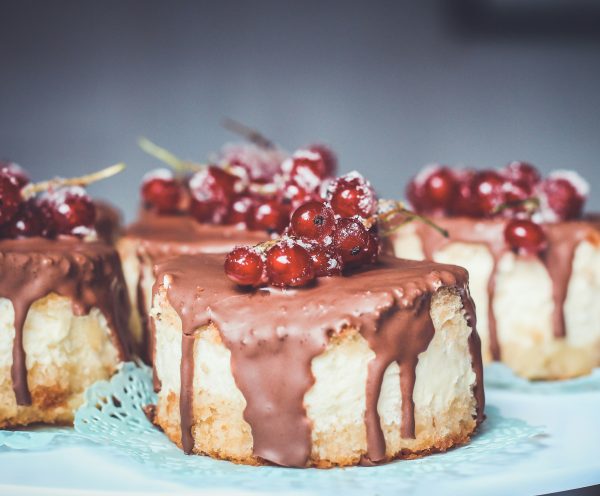 Pastelito de Chocolate y Frutos Rojos